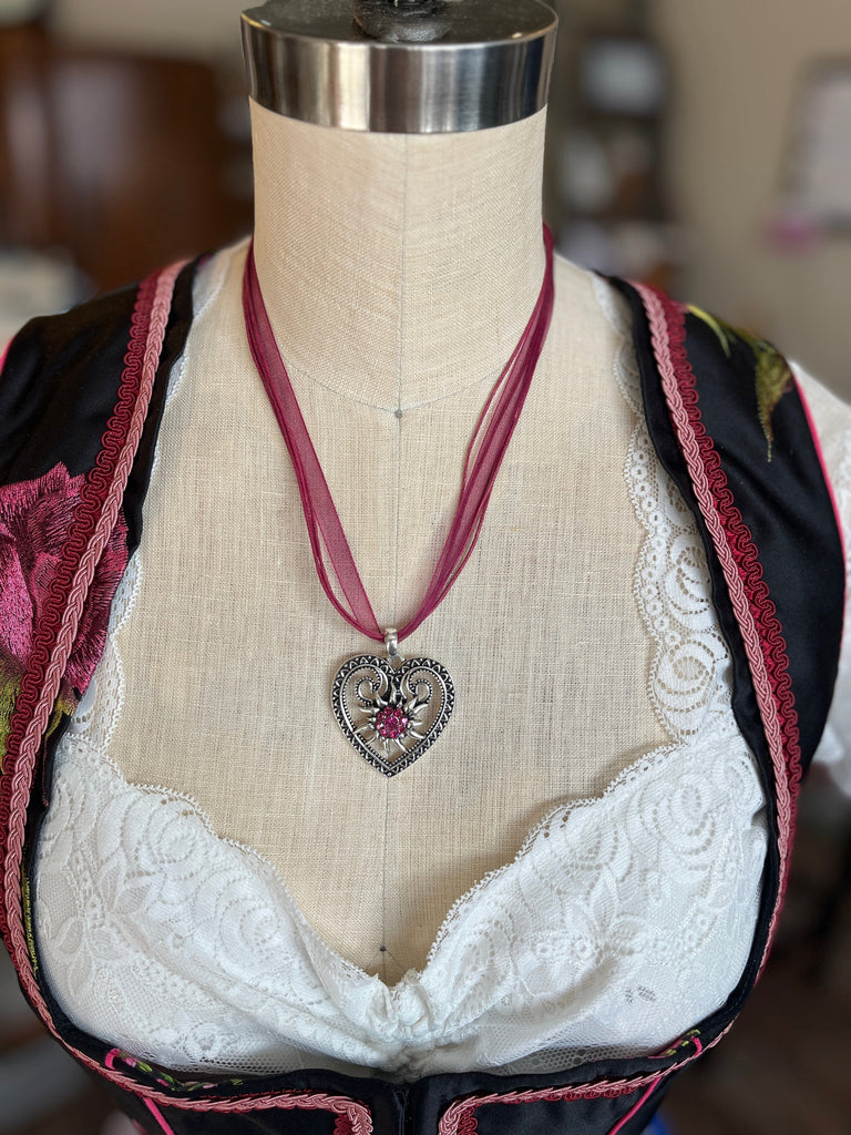 Alpine Sweetheart Edelweiss Necklace Jewelry Celestial Zigeunerin 
