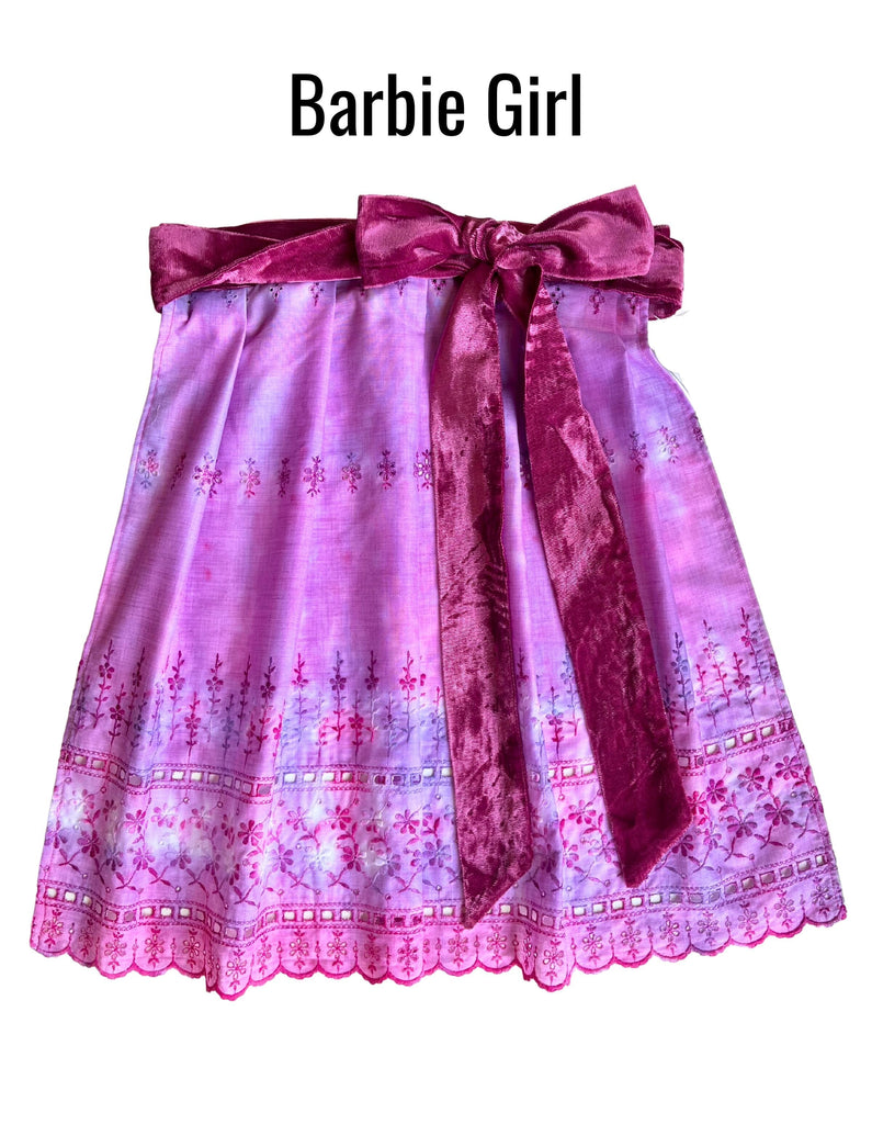 One-of-a-Kind Tie-dye Apron Apron Rare Dirndl Barbie Girl - size S/M 