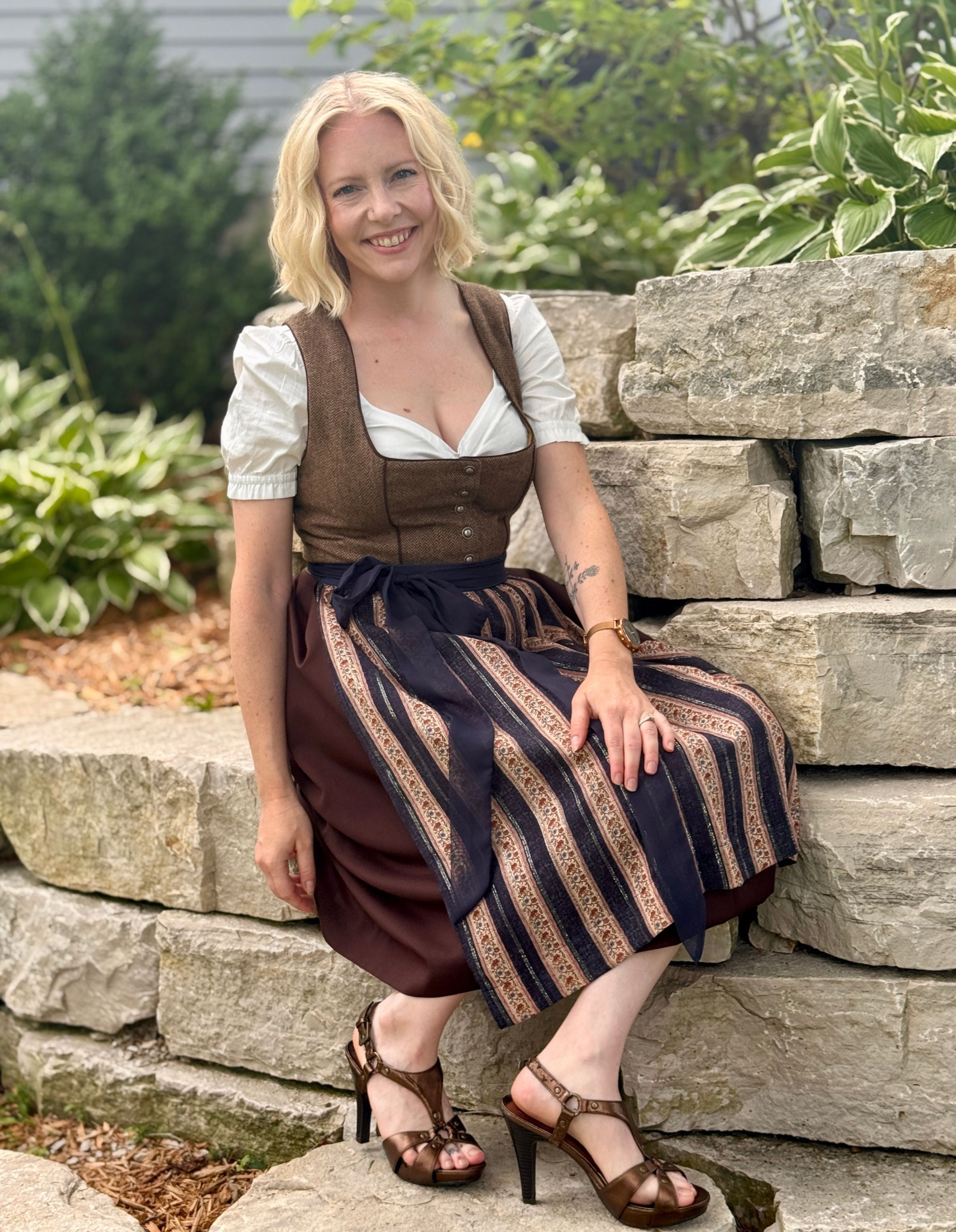 Kaffeehaus Dirndl | Navy Chiffon Stripe