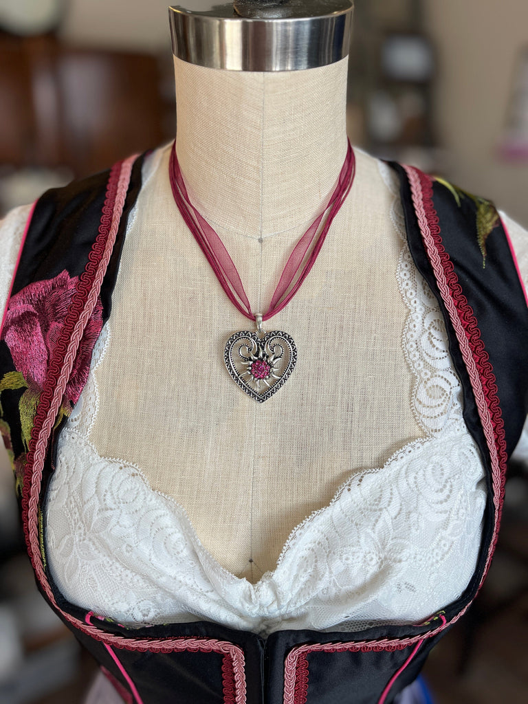 Alpine Sweetheart Edelweiss Necklace Jewelry Celestial Zigeunerin 