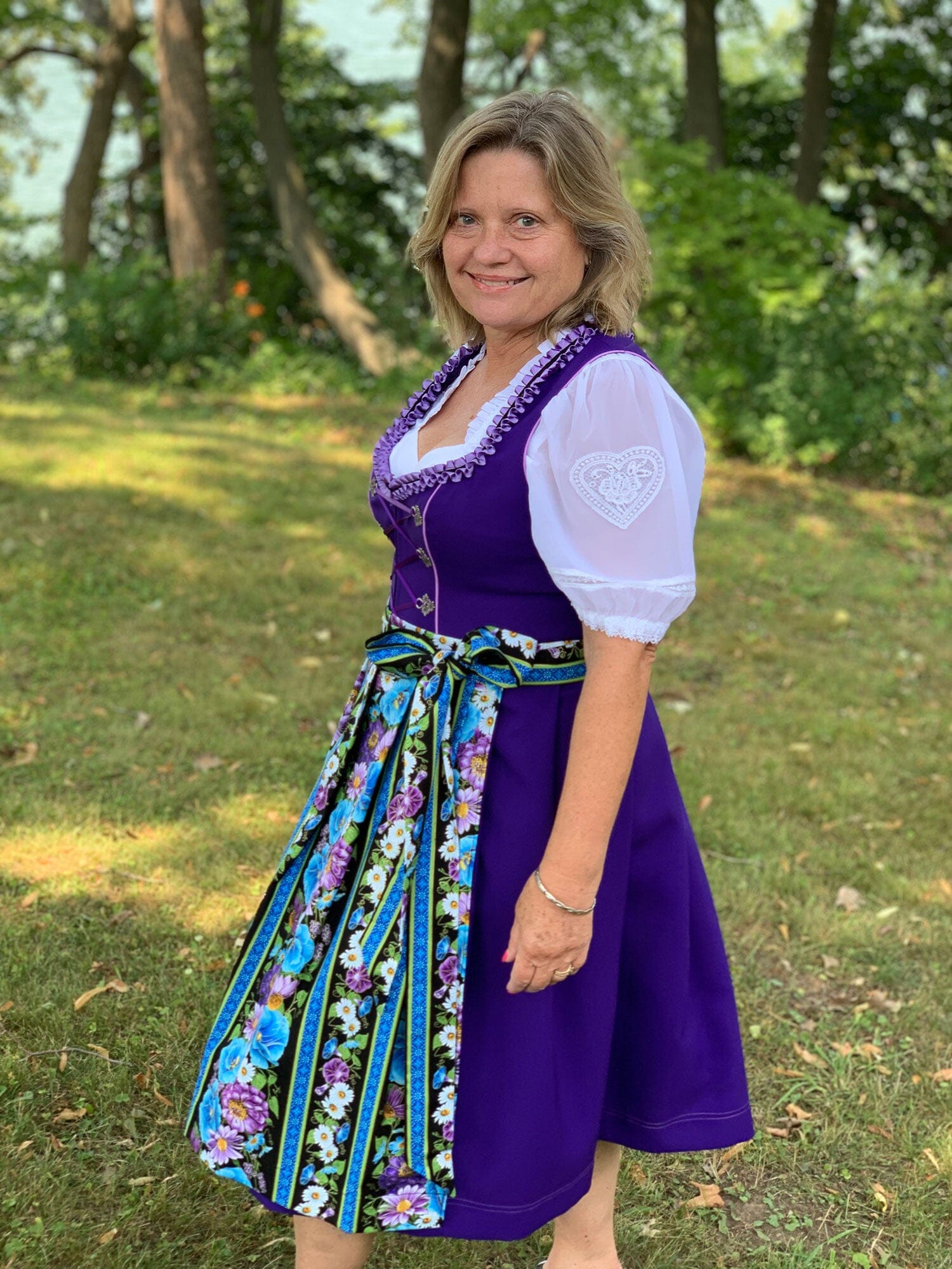 Dirndl Blouse with Heart Sleeve Inset