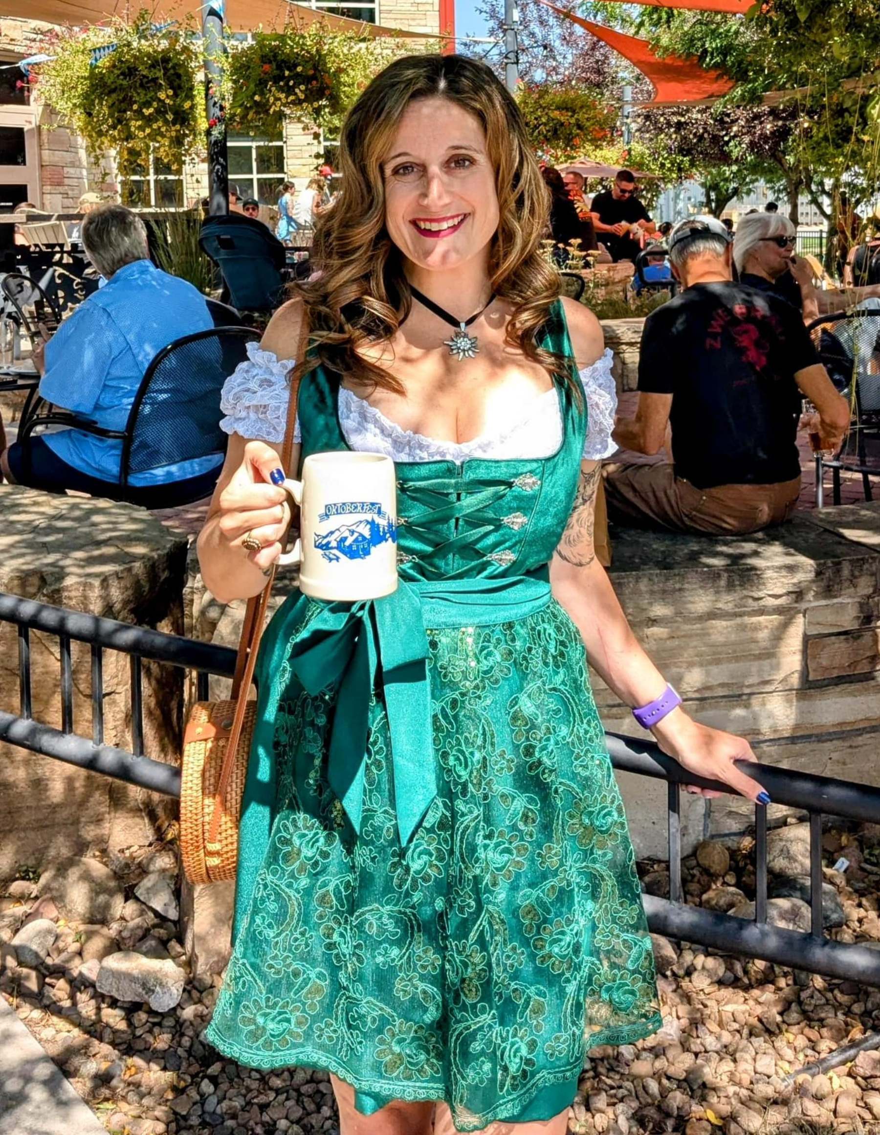 CEIVONE Dirndl - Vestito Da Donna Midi, Costume Tradizionale CEIVONE Dirndl - Vestito Da Donna Midi, Costume Tradizionale